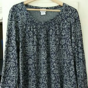 Maternity top size XL Motherhood